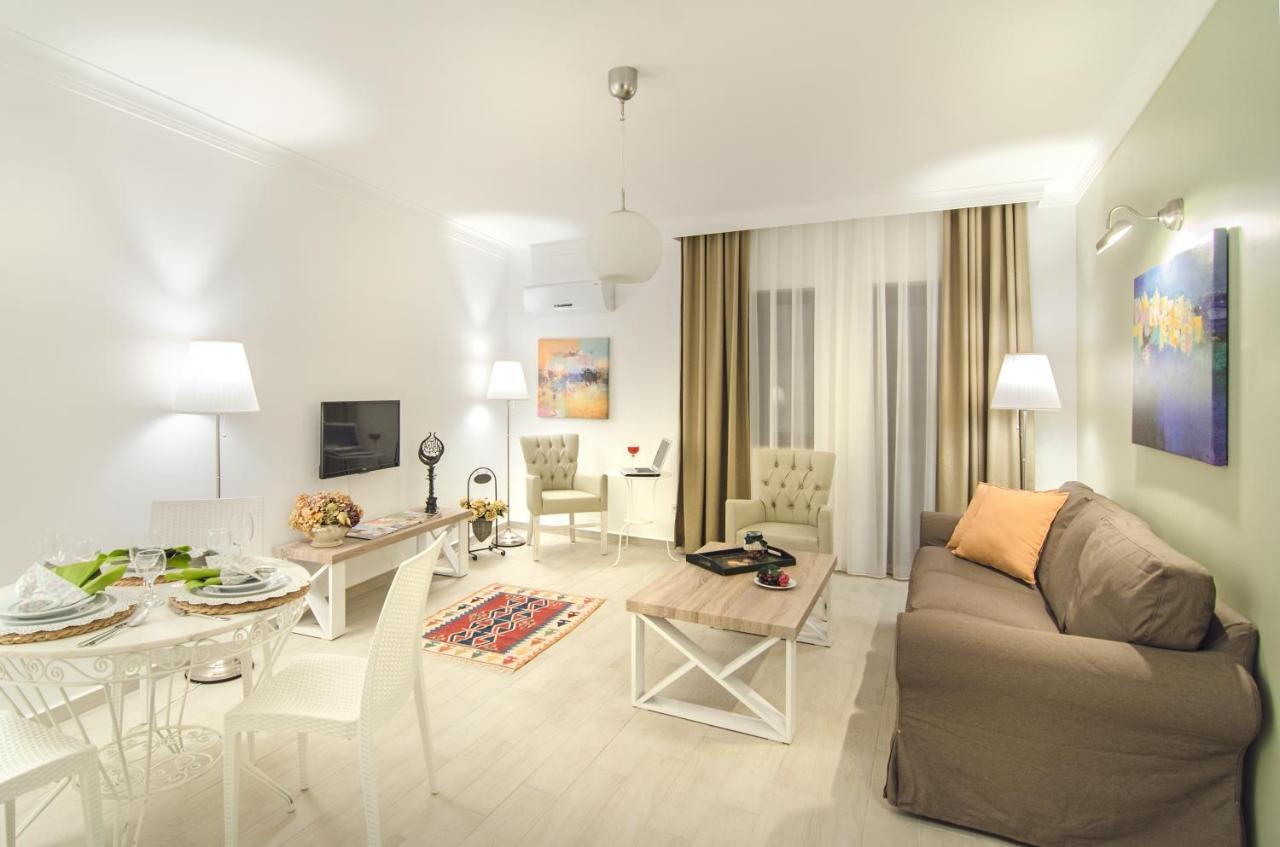 Rodina Suites Hotel คูซาดาซี ภายนอก รูปภาพ