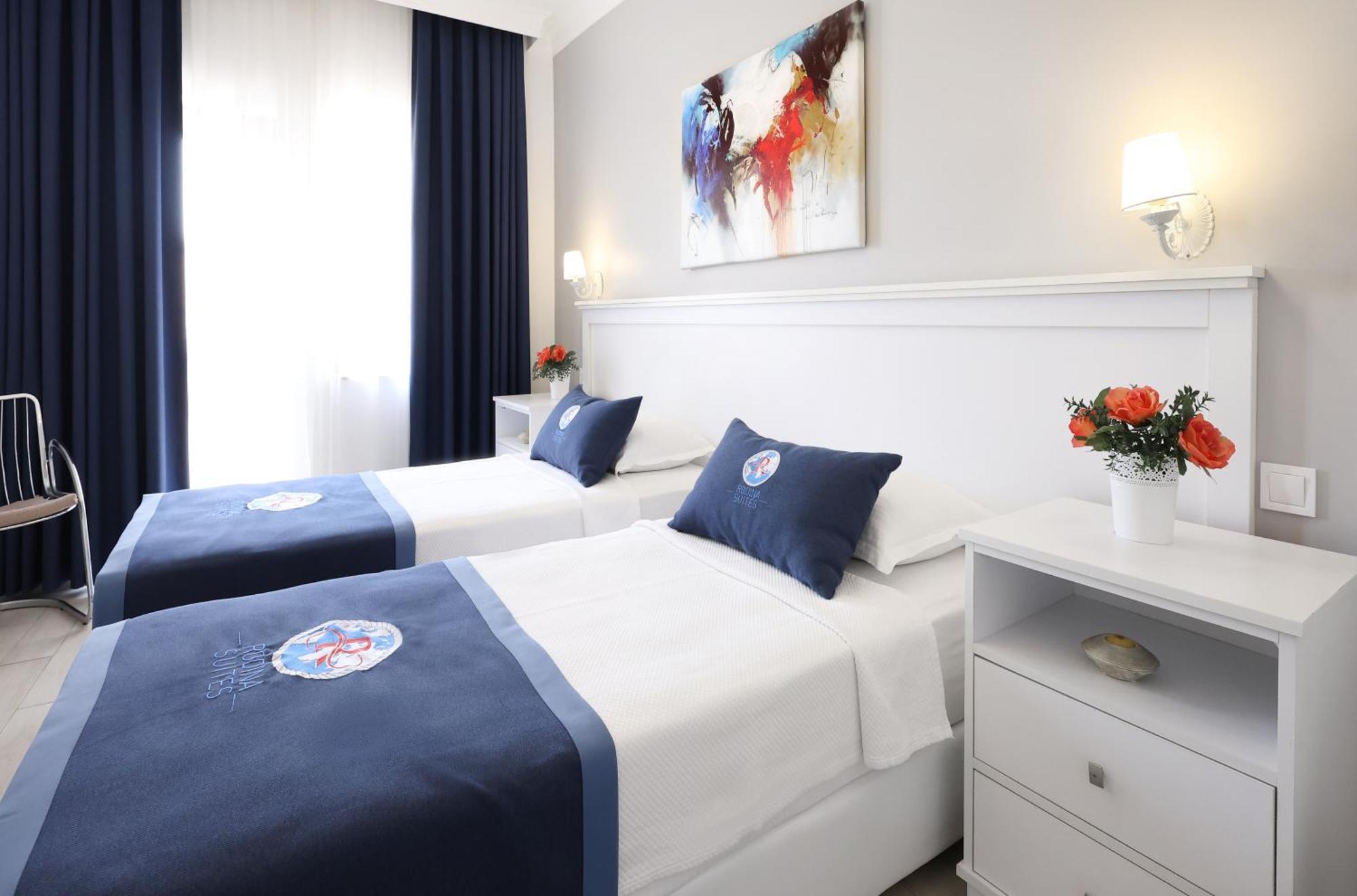 Rodina Suites Hotel คูซาดาซี ภายนอก รูปภาพ