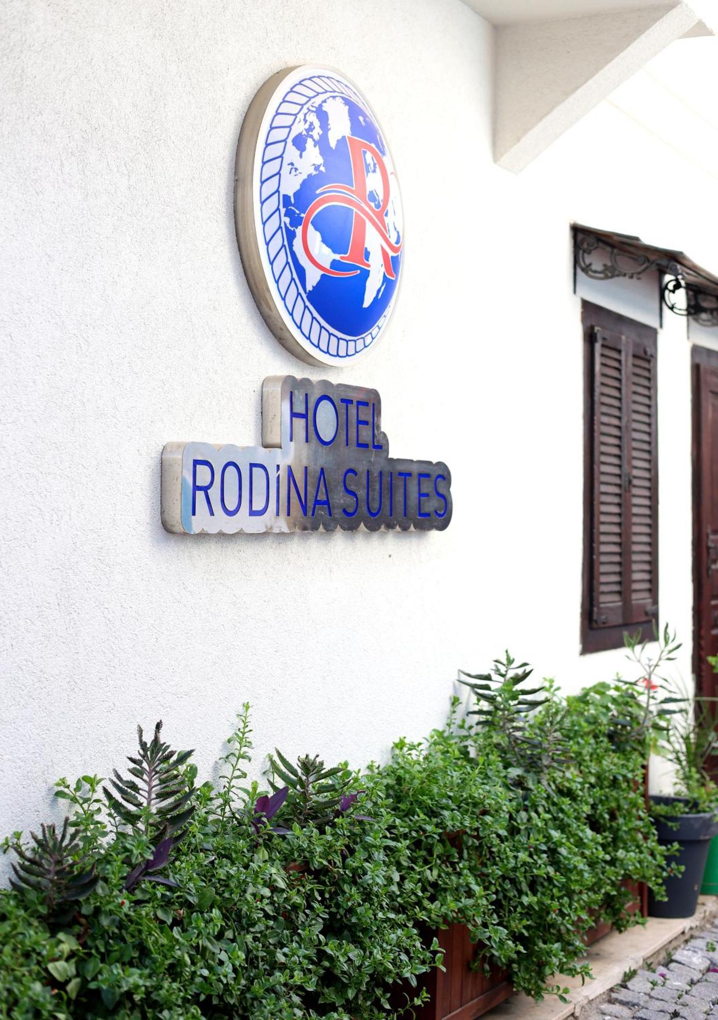 Rodina Suites Hotel คูซาดาซี ภายนอก รูปภาพ